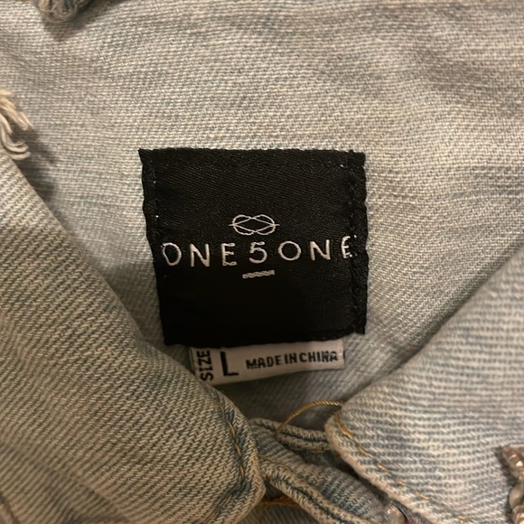 Distressed denim jacket / size Large / Perfect condition - Picture 6 of 6